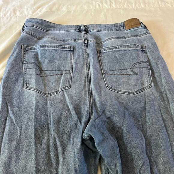 American Eagle Stretch High Rise Mom Straight Jeans Sz 14 Short - Picture 6 of 11